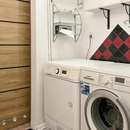 Awesome In Apartman